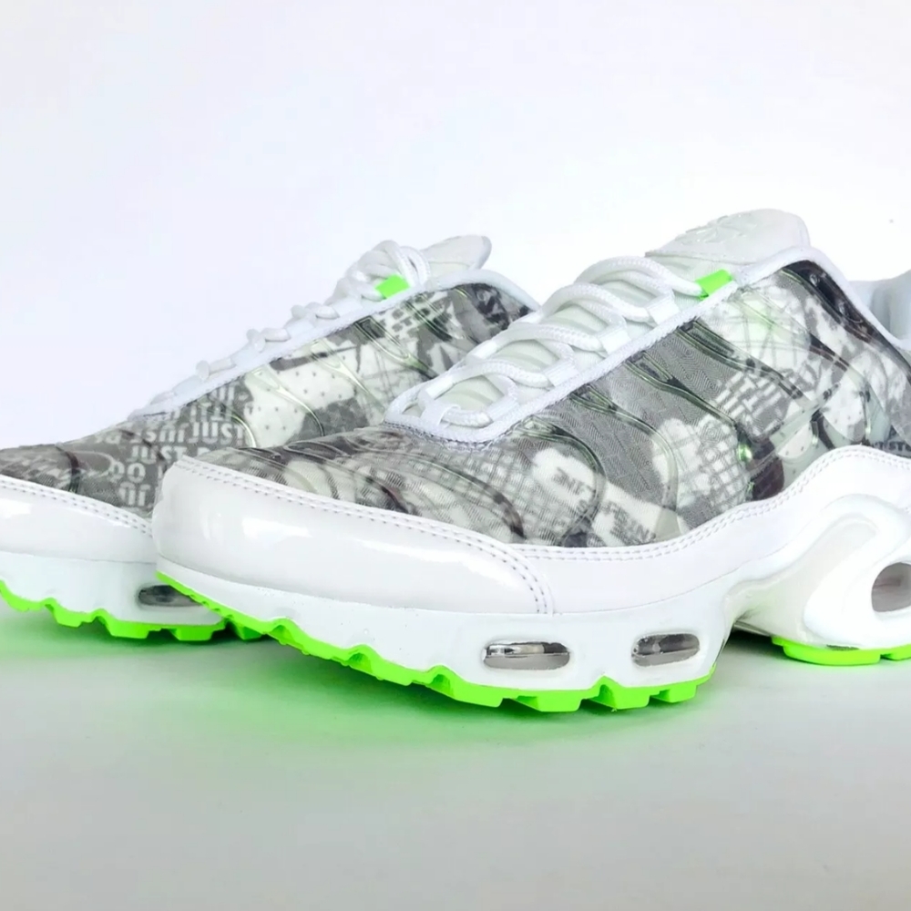 Nike Air Max Plus LX Vintage Print